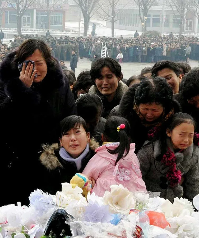 Балсамират Ким Чен-ир като баща му