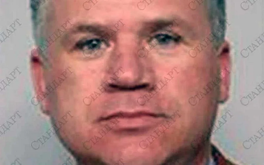 Платформата с Живко потънала от свръхтовар