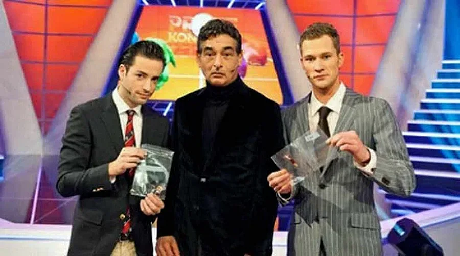 Тв водещи хапнаха човешко месо в ефир (ВИДЕО)