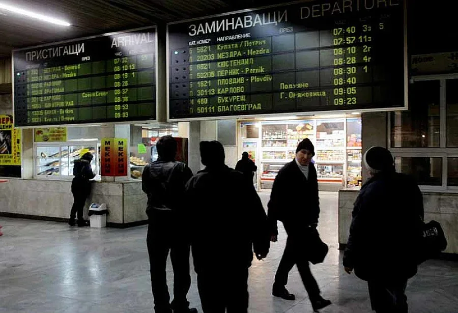 Грабят билетите за влаковете по празниците