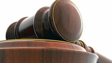 Съдии искат НС да спре избора на инспектори