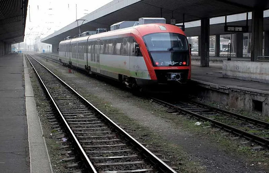 След 8 часа препирни се споразумяха за БДЖ