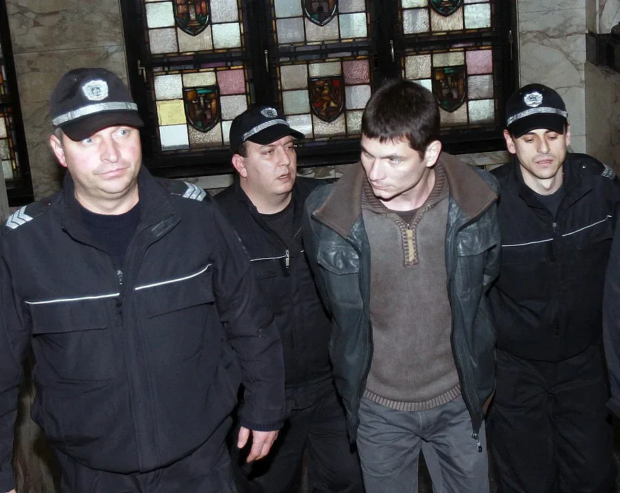 Оставиха в ареста заподозреният подпалвач 