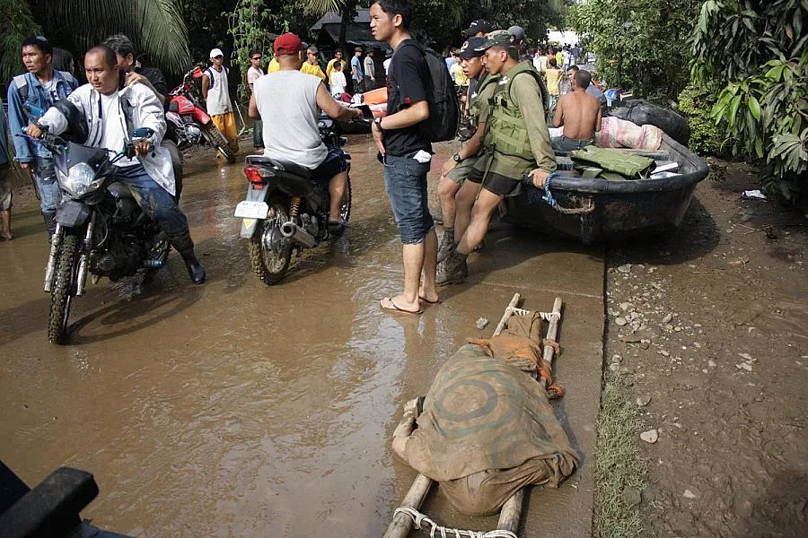 Надовнения отнесоха 180 филипинци