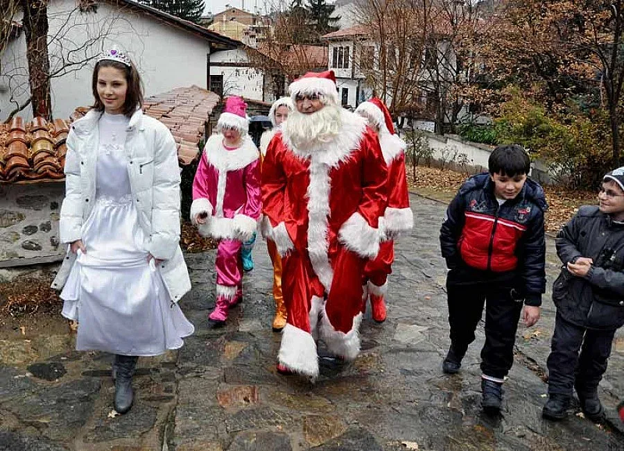 Шефове плащат по 100 лв. за Снежанка