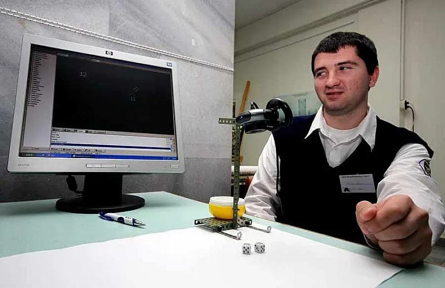 Пускат онлайн борса за студенти-стажанти