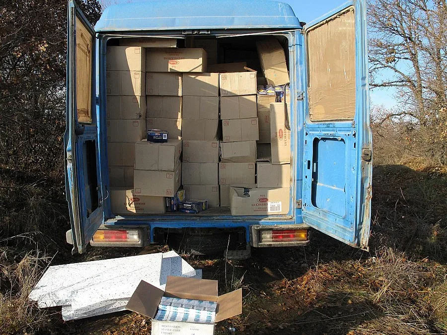 Хванаха 167 мастербокса нелегални цигари