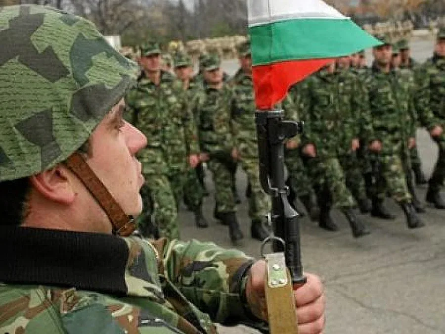 Оставаме без армия