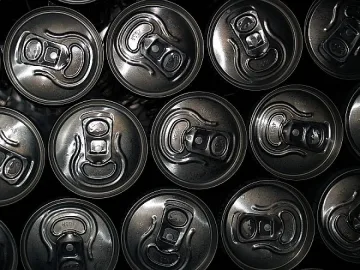 Забраняват енергийните напитки за деца