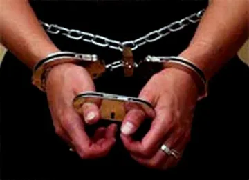 Арестуваха Русия, Дебелия и Бидона 