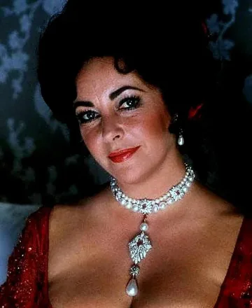 Легендарна перла на Елизабет Тейлър бе продадена за 11,8 милиона долара