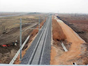 Пускат ток за влак със скорост 160 км/ч на Дунав мост 2