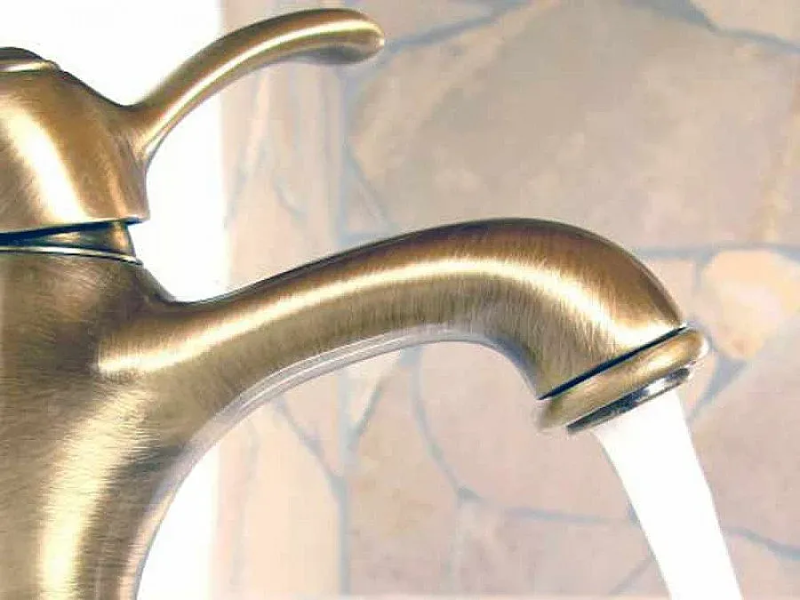 Глобяват с 200 бона "Софийска вода" за нелегална такса