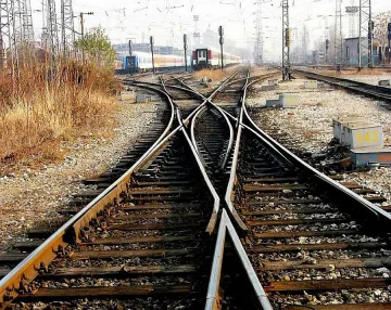 Стачката превърна ученици в стопаджии