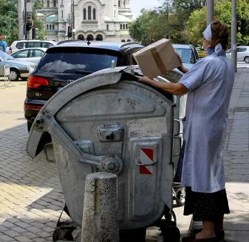 Политика и интереси бавели завода за боклука 