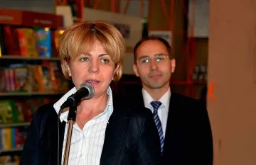 Фандъкова хваща метлата в общината