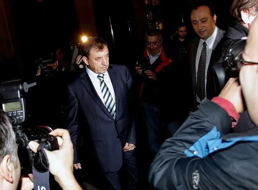 Прокуратурата: Петров рекетирал като агент на ДАНС