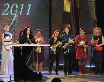 12 дами обраха овациите на годината