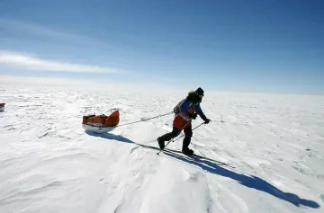 Норвежкият премиер покара ски на Южния полюс