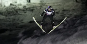 Вятърът свали Зографски на 96-ия метър 