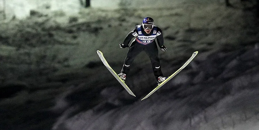 Вятърът свали Зографски на 96-ия метър 