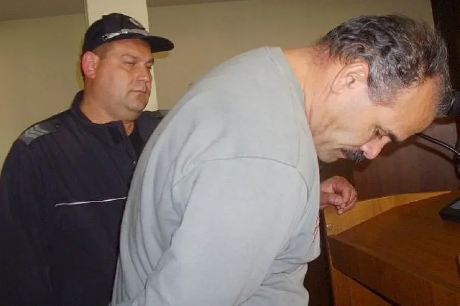 Окончателно: 5 г. затвор за полицай-изнасилвач