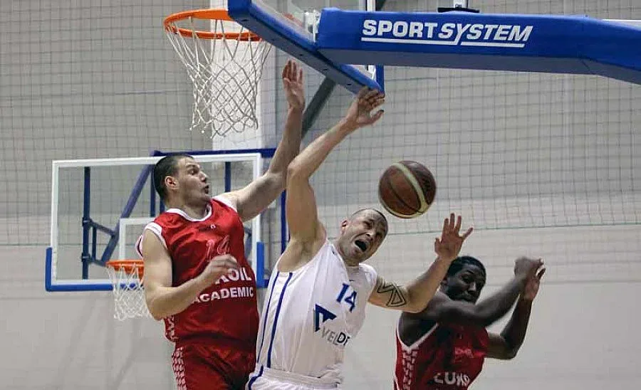 "Лукойл" посини "Левски" с 20 т.