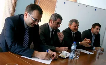 СДС се качва на ски за ЧРД