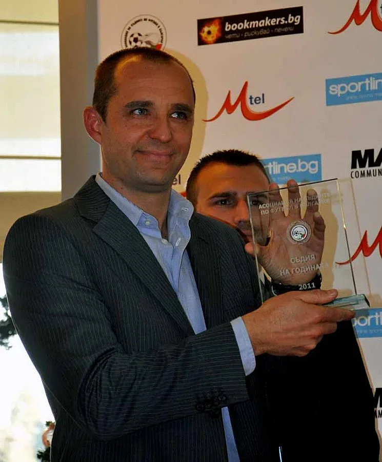 "Литекс" отказа рефер от свирката