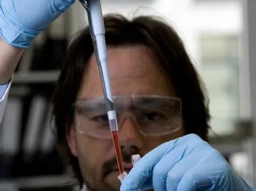 Касата пуска ваксини срещу рак