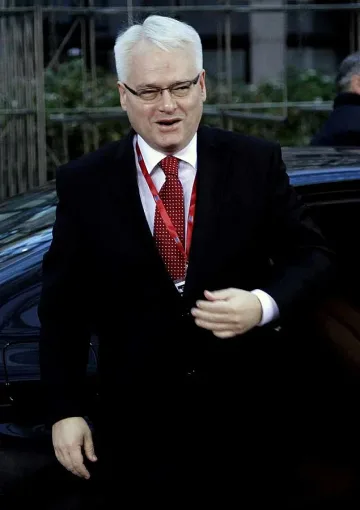 Хърватия подписа договора за присъединяване към ЕС