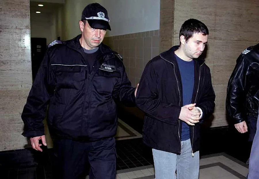 Оправдаха обвиняемия за убийствата пред "Соло"