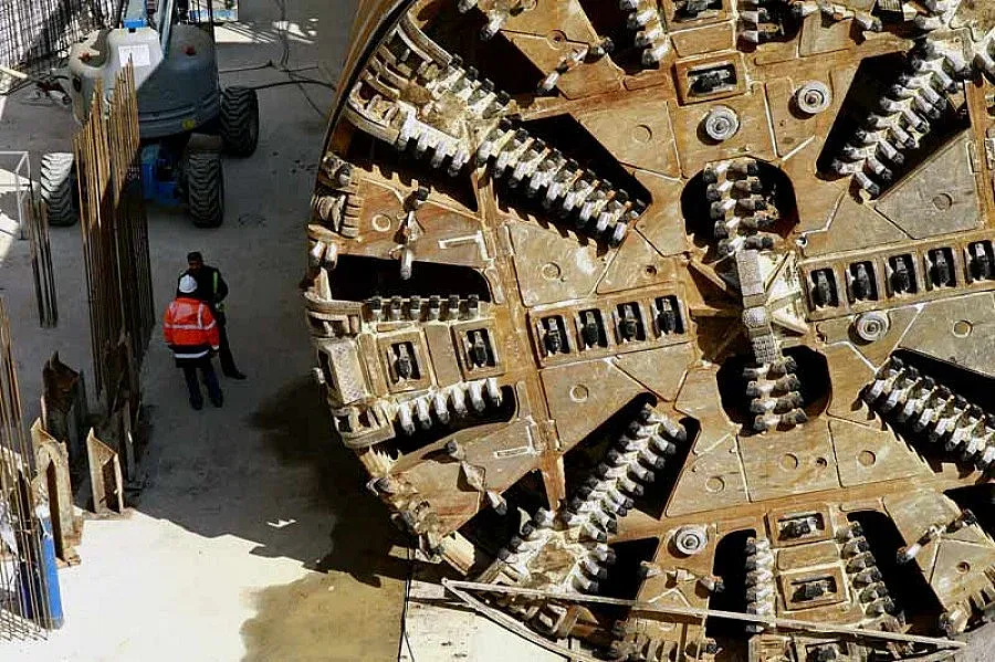 Правят с пари от ЕС метрото до летището