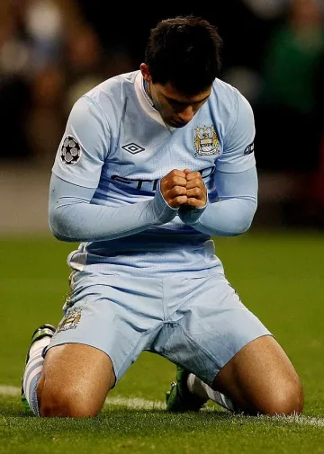 Медиите за "Юнайтед" и "Сити": Пометени, унизени, мизерни!