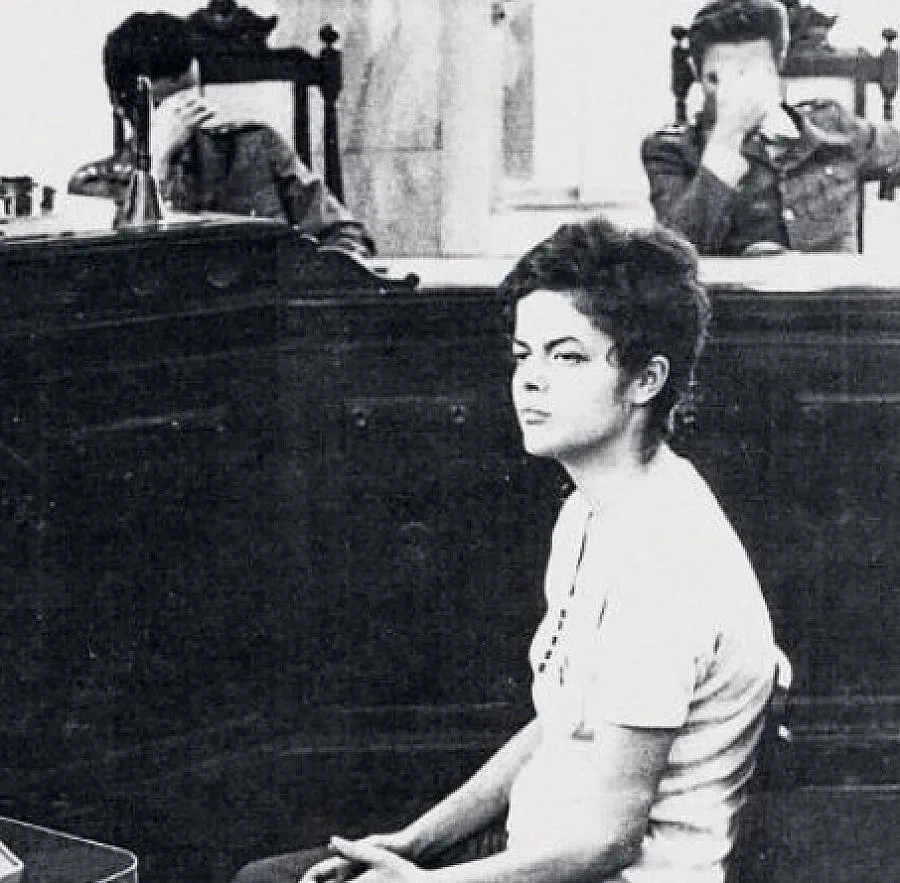 Неизвестна снимка на Дилма стана хит в нета