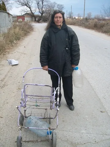 Помагат на деца след акция на агенция Стандарт Нюз