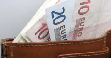 Икономисти: Еврото няма да умре, но инвестирайте в левове