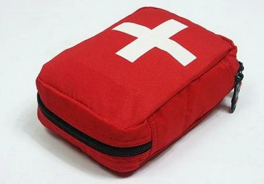 Семейство с 3-годишно дете се хвърли от шестия етаж