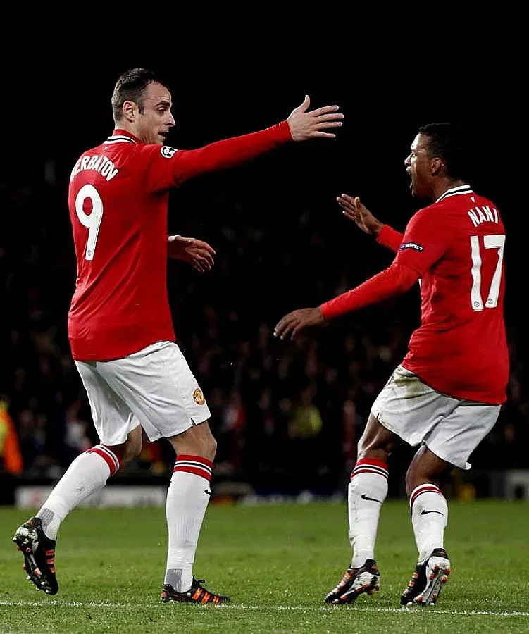 Бербатов отново пренебрегнат