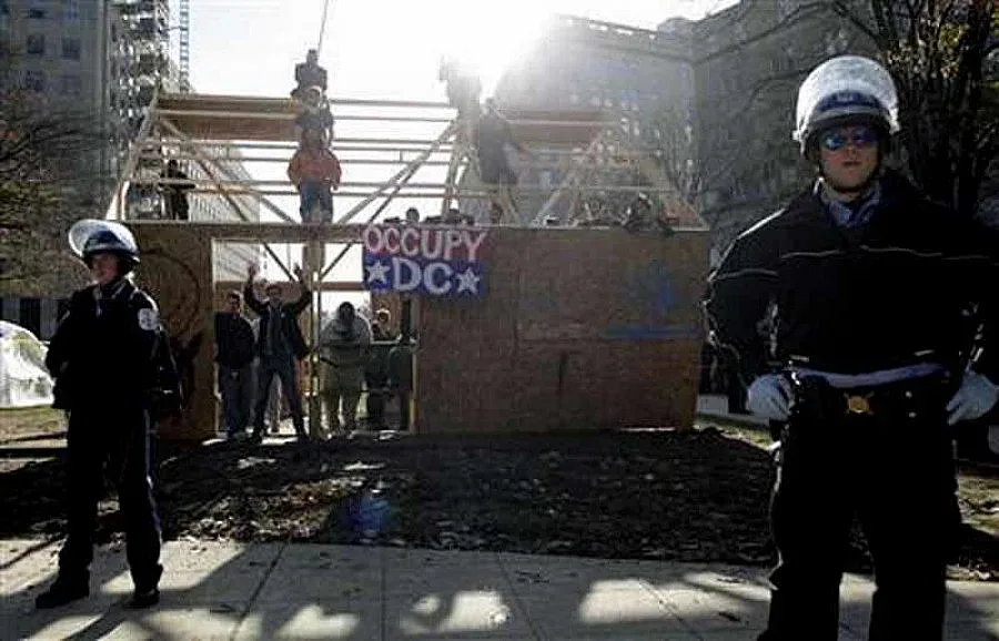 Нови шестима "окупатори" на топло в САЩ (ВИДЕО)