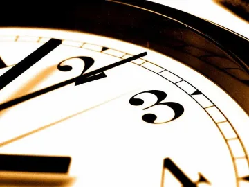 Шефовете развързват кесията за Коледа