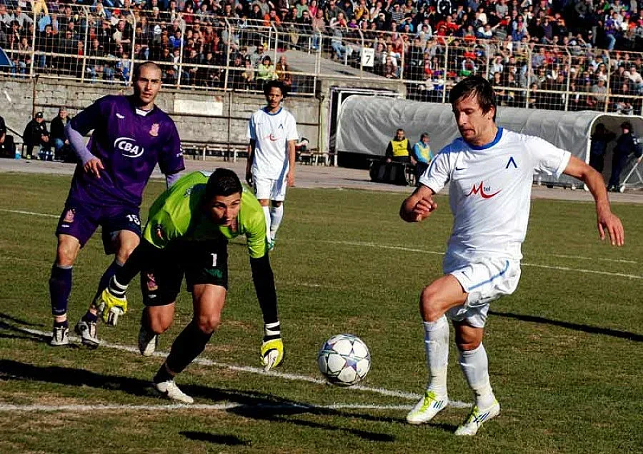 Бърз съд за хулиган, счупил зъб на полицай