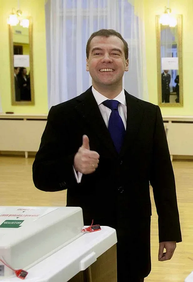 Изборите в Русия започнаха, Владивосток първи гласува