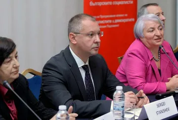 Станишев иска европейска дългова агенция 