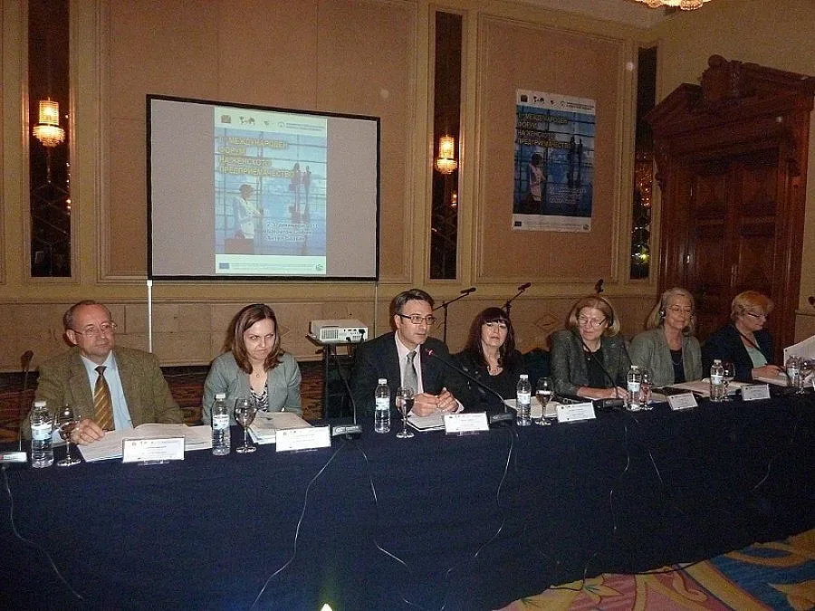 Трайков: Искаме евро, но без да вдигаме данъци