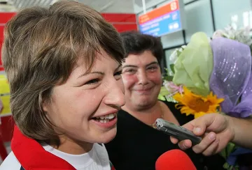 13 спортисти делят 6 Икара