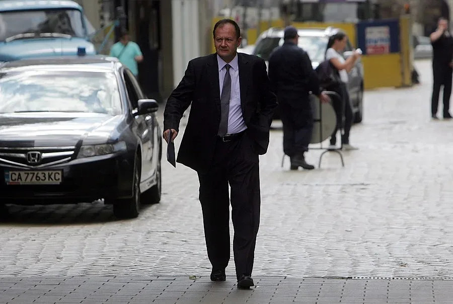 Левите: Правителството ни върна 20 г. назад