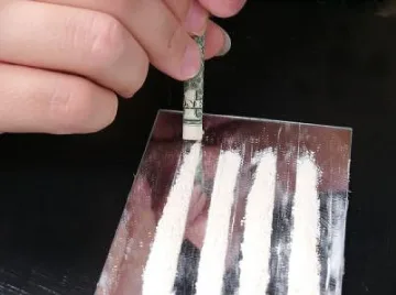 Всяка десета банкнота във Великобритания с кокаин 