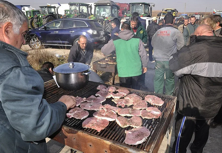 Бойко към фермерите: В София няма кебапчета, тук се работи!