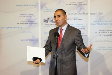 Задържаха двама за убийство на възрастна жена 